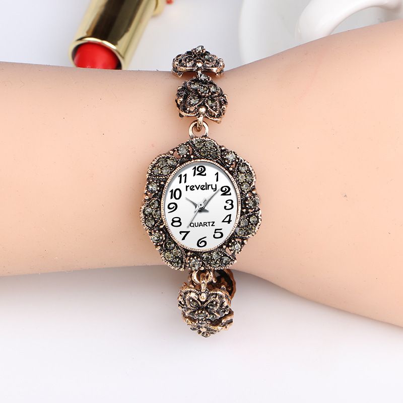 Retro-stijl Dames Armband Horloge Crystal Luxe Quartz Horloge