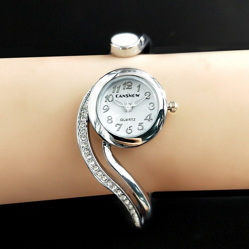 Casual Stijl Onregelmatige Dames Armband Horloge Kristal Quartz Horloges