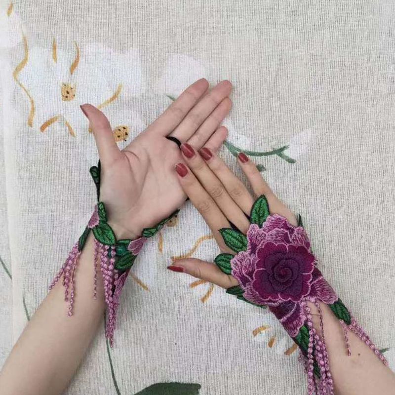Vrouwen Etnisch Borduurwerk Hallow Polsband Mode Bloemen Half Cover Finger Tassel Handschoenen