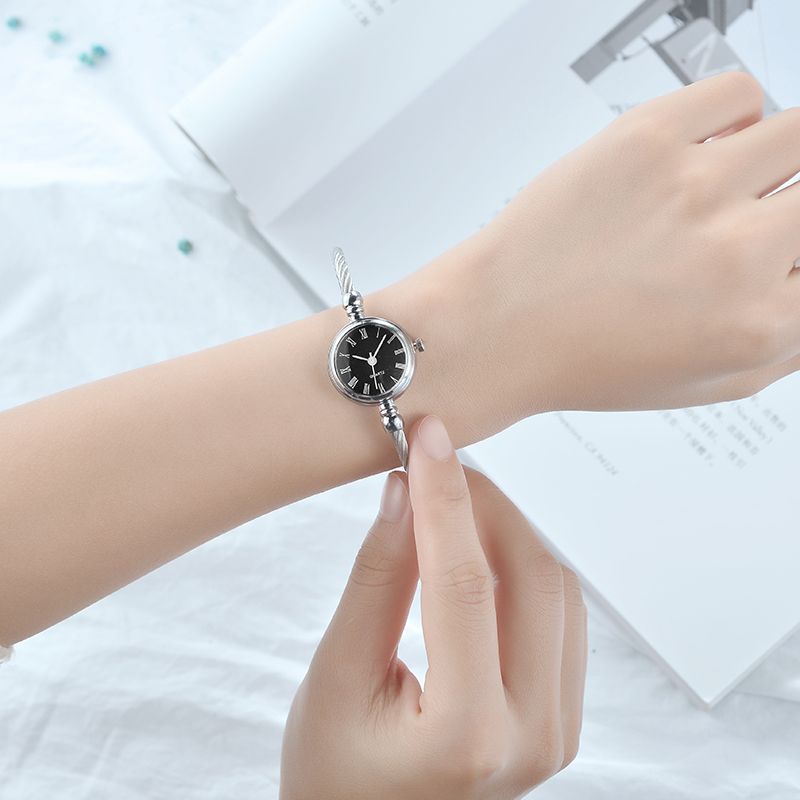 Mode Eenvoudige Trendy Romeinse Cijfers Wijzerplaat Volledige Dames Armband Quartz Horloge