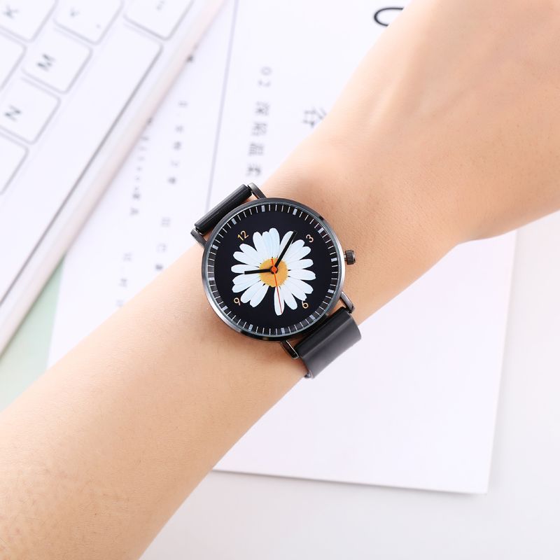 Mode Leuke Dames Horloges Grote Drie-wijzer Wijzerplaat Zwart Driedimensionaal Klein Quartz Horloge